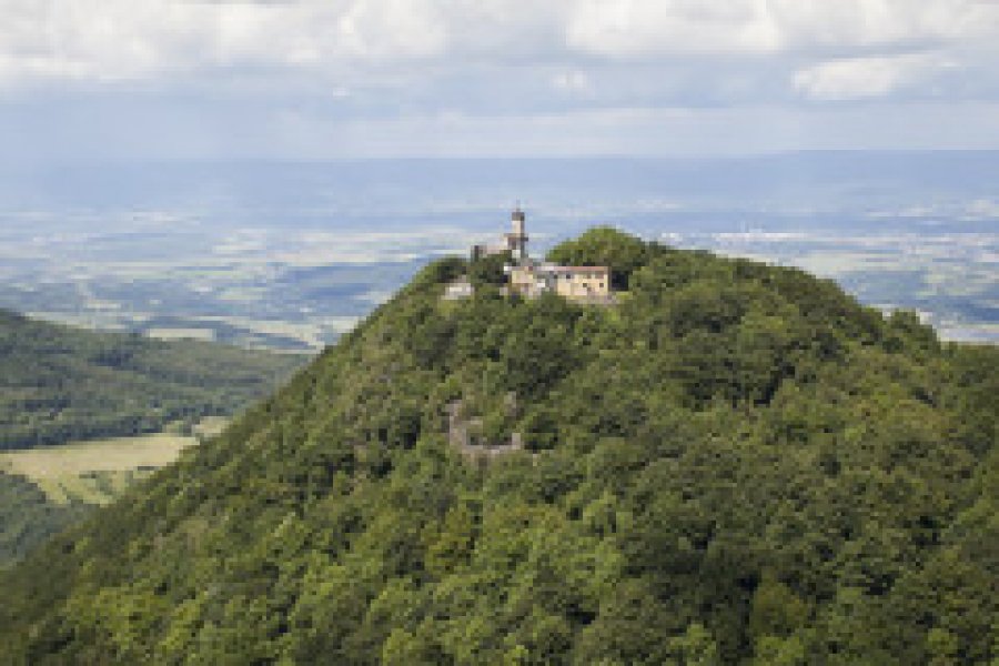 67c-milesovaka-letecky.jpg